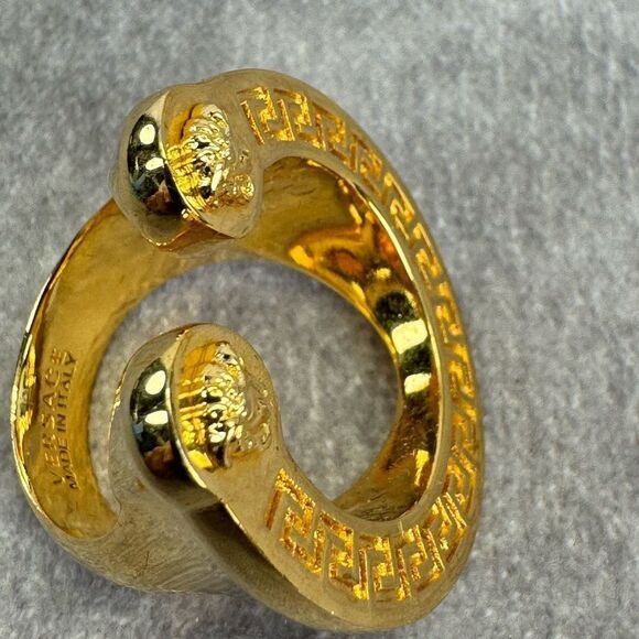 Versace Unisex Medusa Gold Rodeo Ring - Picture 7 of 10